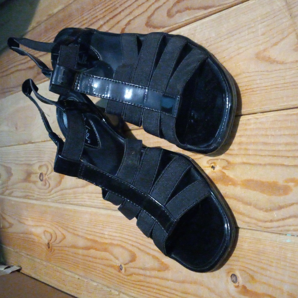 Life stride sandals